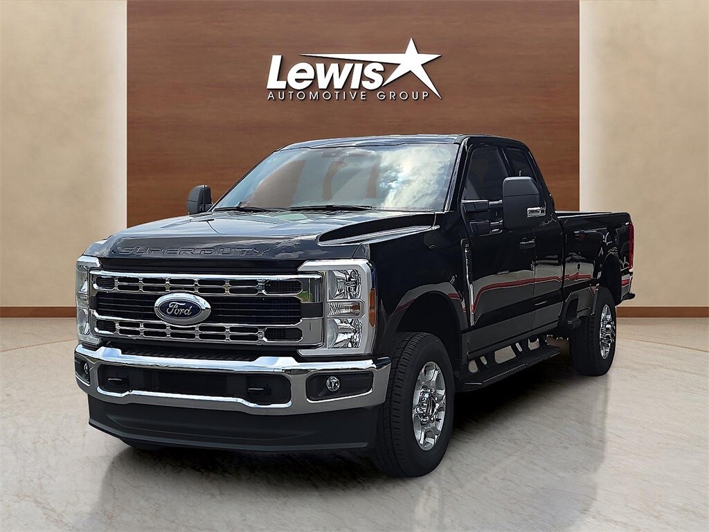 2025 Ford F-350 photo 2
