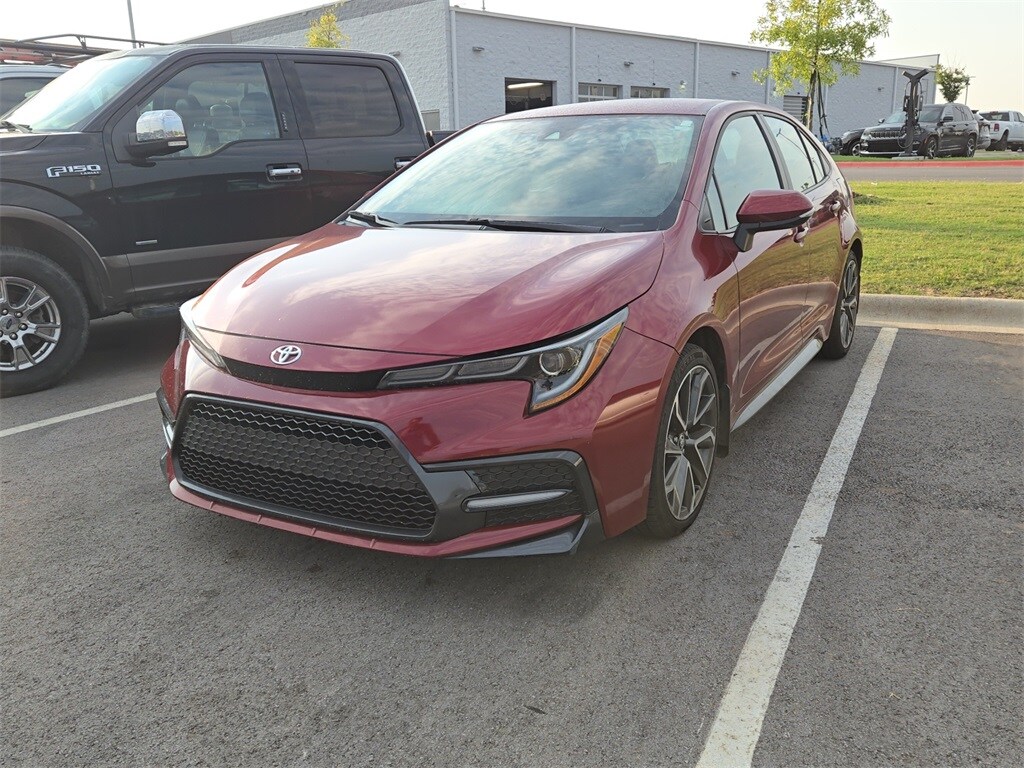 2022 Toyota Corolla SE photo 2