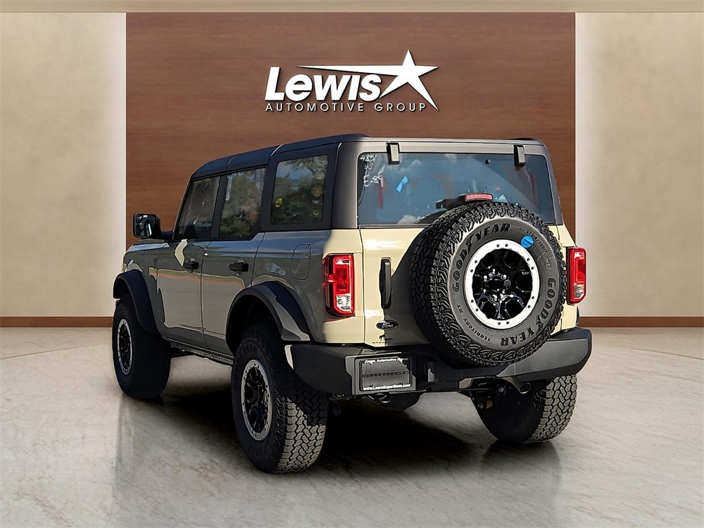 New 2025 Ford Bronco Base SUV