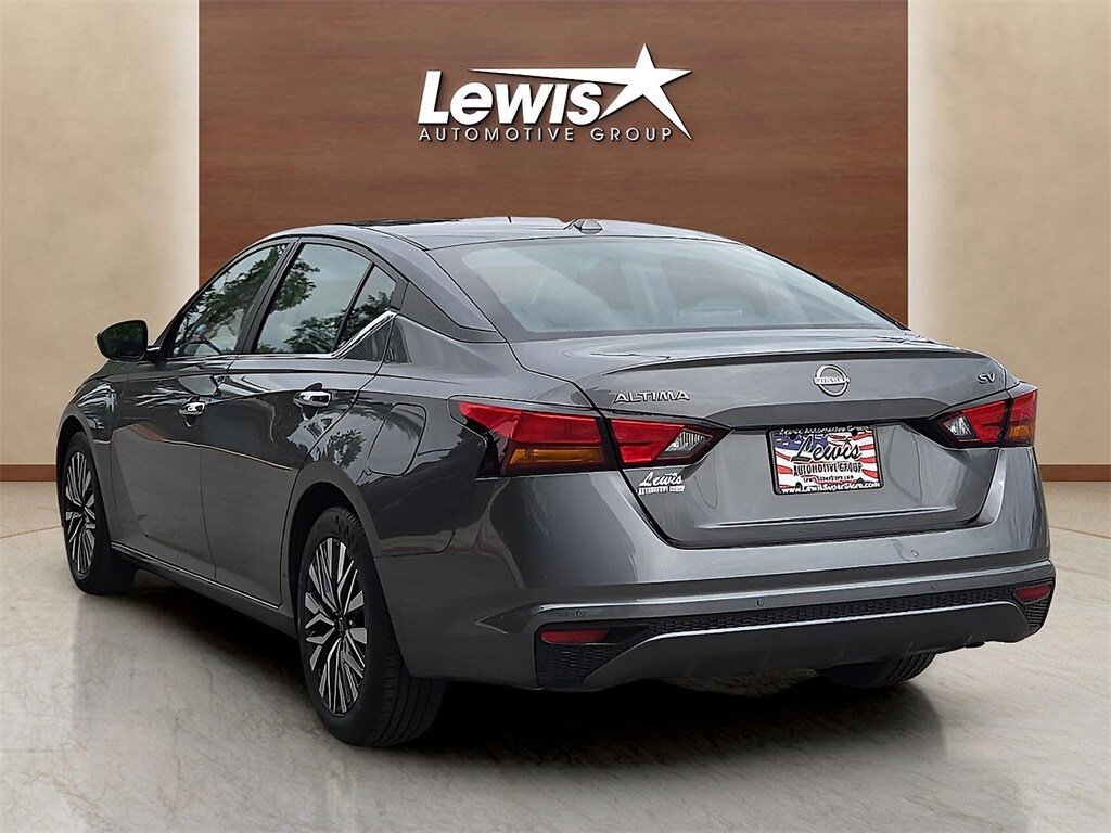 2024 Nissan Altima 2.5 SV photo 4