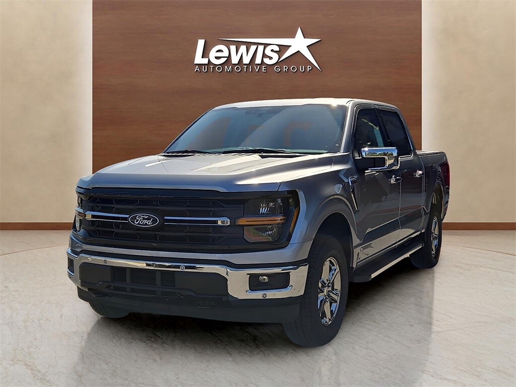 2025 Ford F-150 XLT photo 2