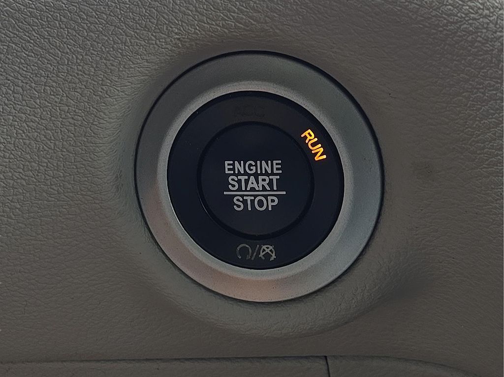 2018 Chrysler Pacifica Touring L - Photo 16