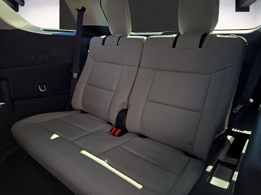 2025 Ford Explorer Platinum - Photo 9