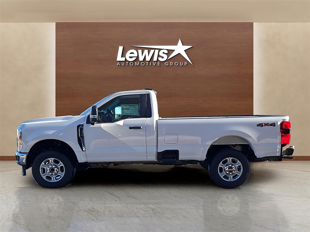 2025 Ford F-250 photo 3