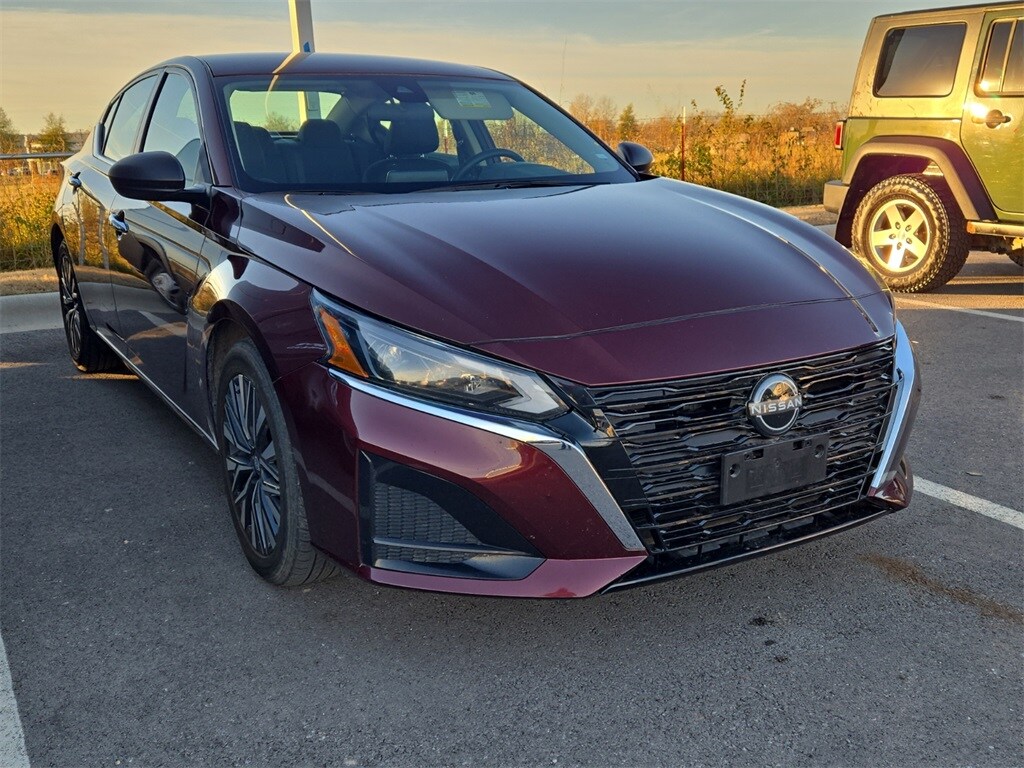 Used 2024 Nissan Altima 2.5 SV Sedan