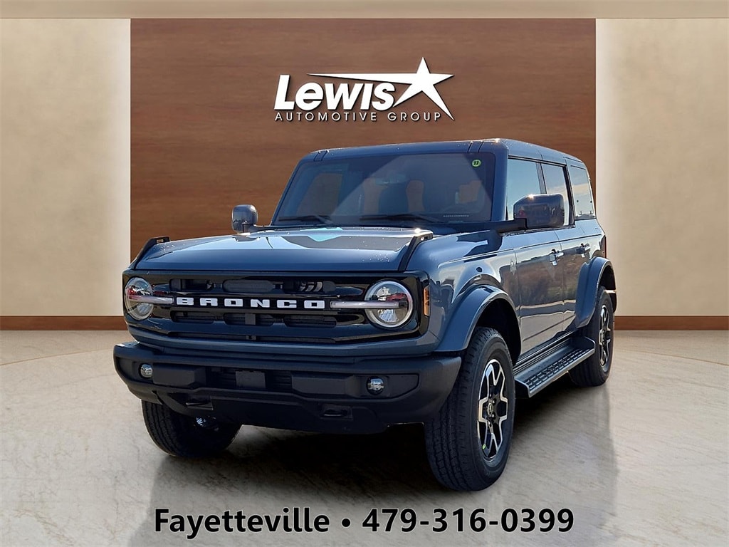 2025 Ford Bronco 4-Door Outer Banks's photo