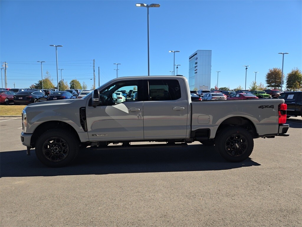 New 2026 Ford F-250SD Lariat Truck Crew Cab