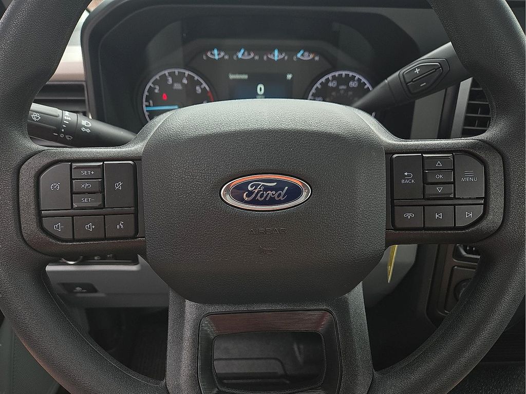 2025 Ford F-350 Super Duty XL - Photo 19