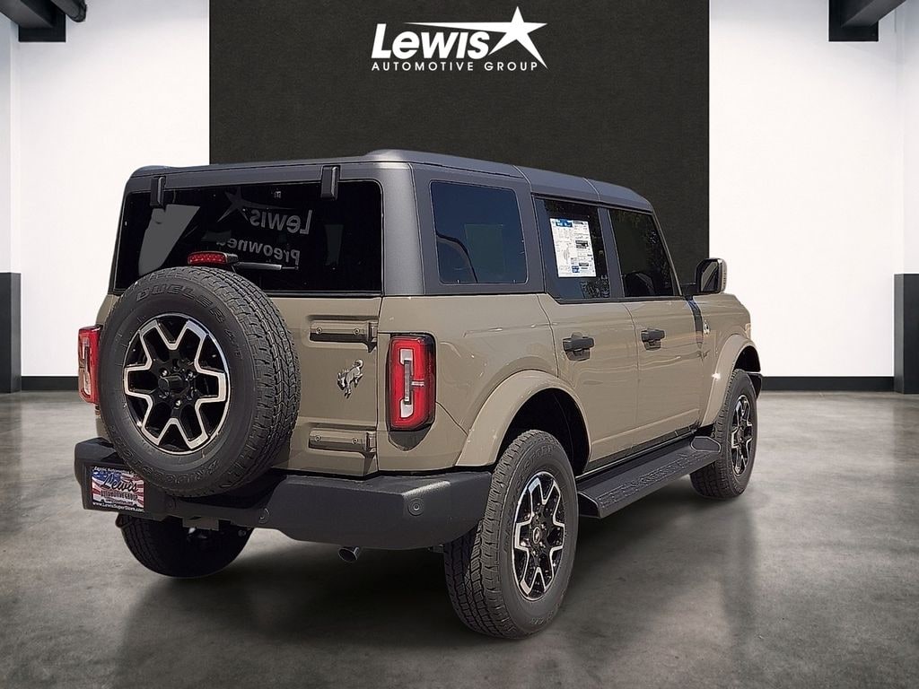 New 2026 Ford Bronco Outer Banks SUV