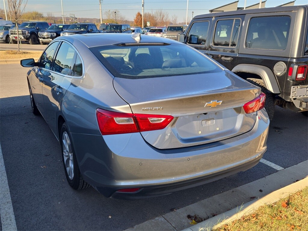 2024 Chevrolet Malibu 1LT photo 2