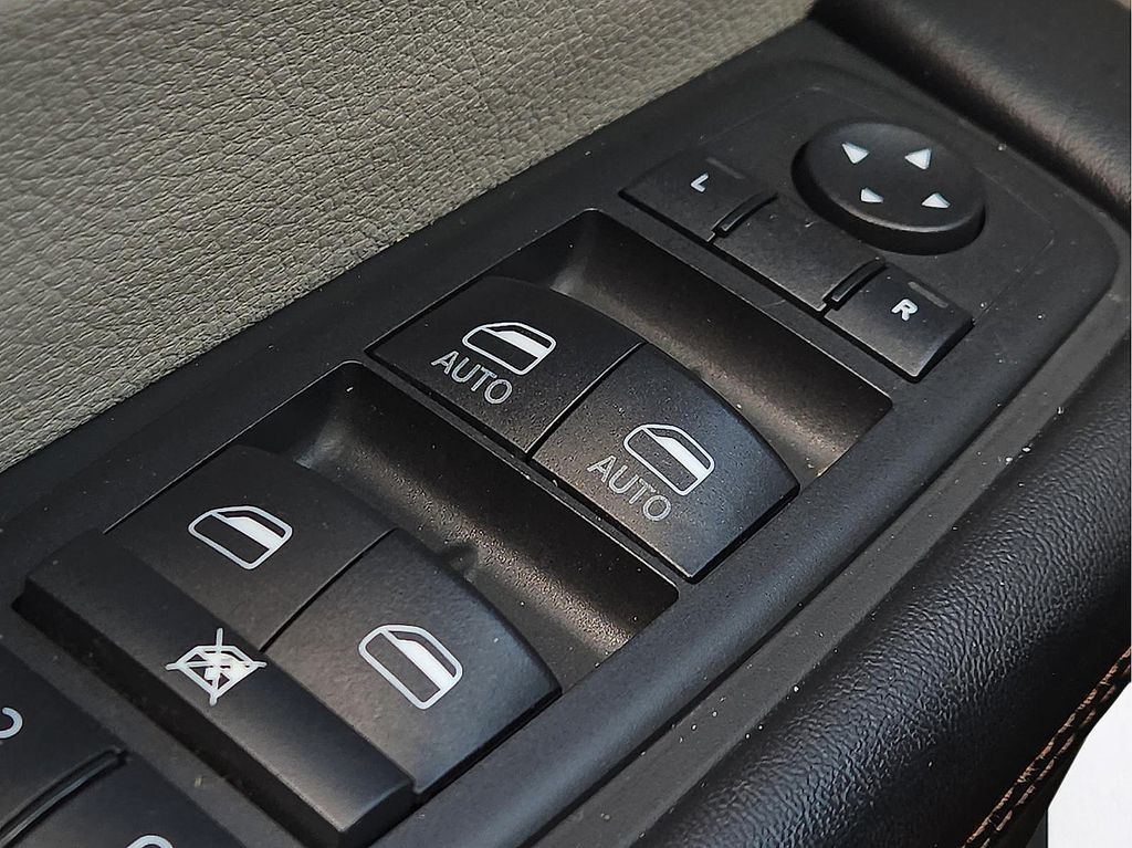 2018 Chrysler Pacifica Touring L - Photo 17