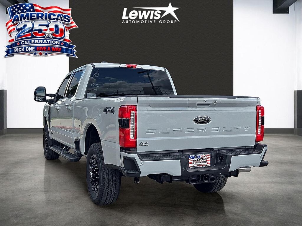New 2026 Ford F-250SD XLT Truck Crew Cab