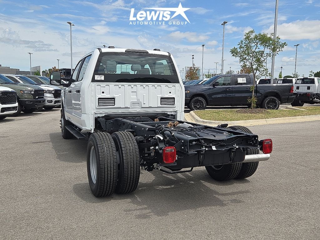 New 2026 Ford F-350SD XL Truck Crew Cab