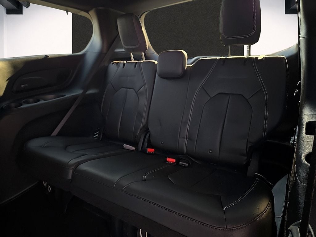 2019 Chrysler Pacifica Touring L Plus - Photo 9