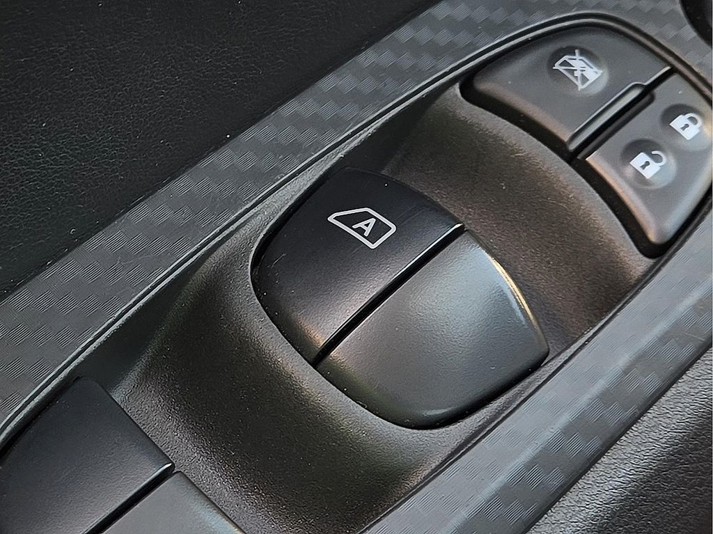 2024 Nissan Altima SV - Photo 16