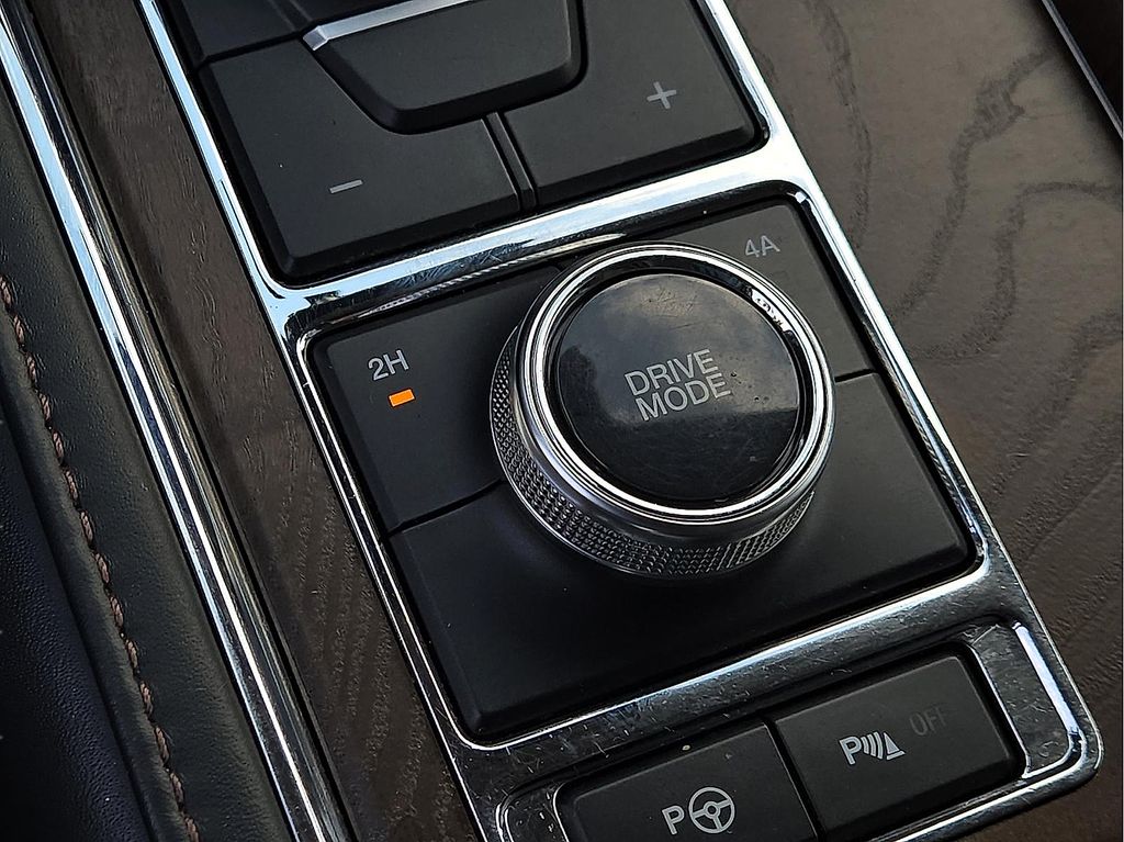 2020 Ford Expedition Platinum - Photo 16