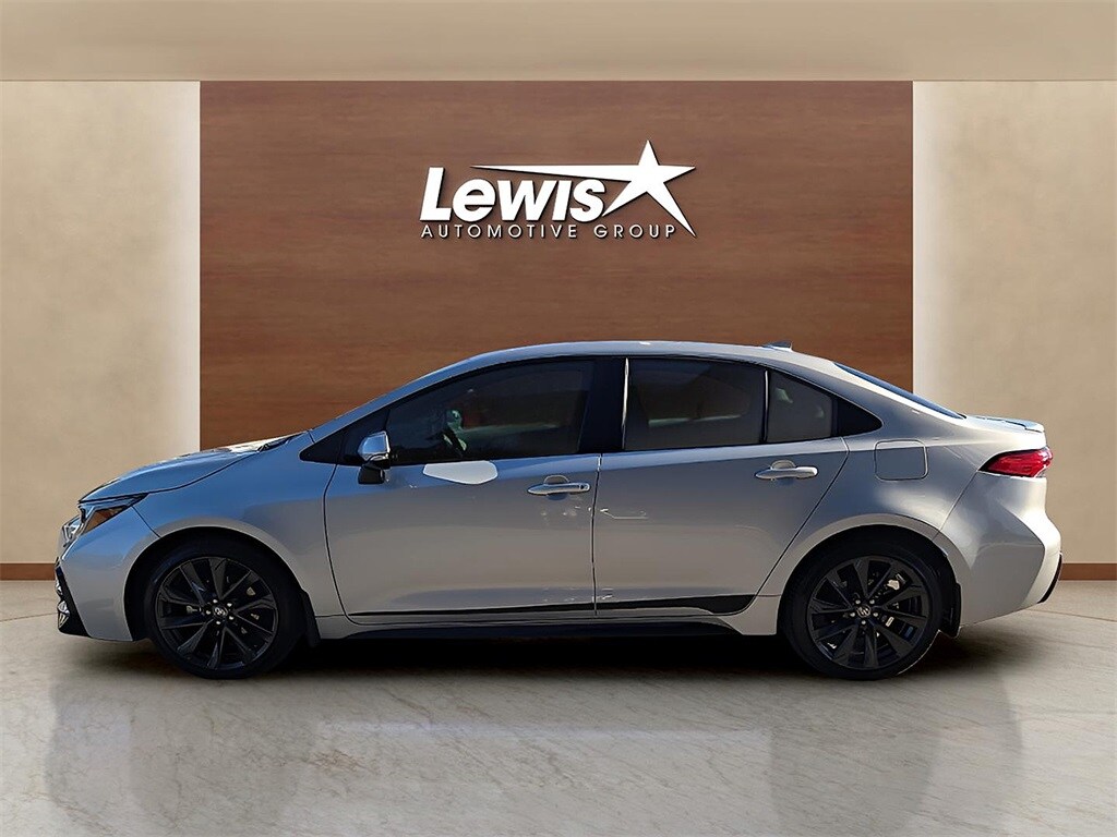 2024 Toyota Corolla SE photo 3