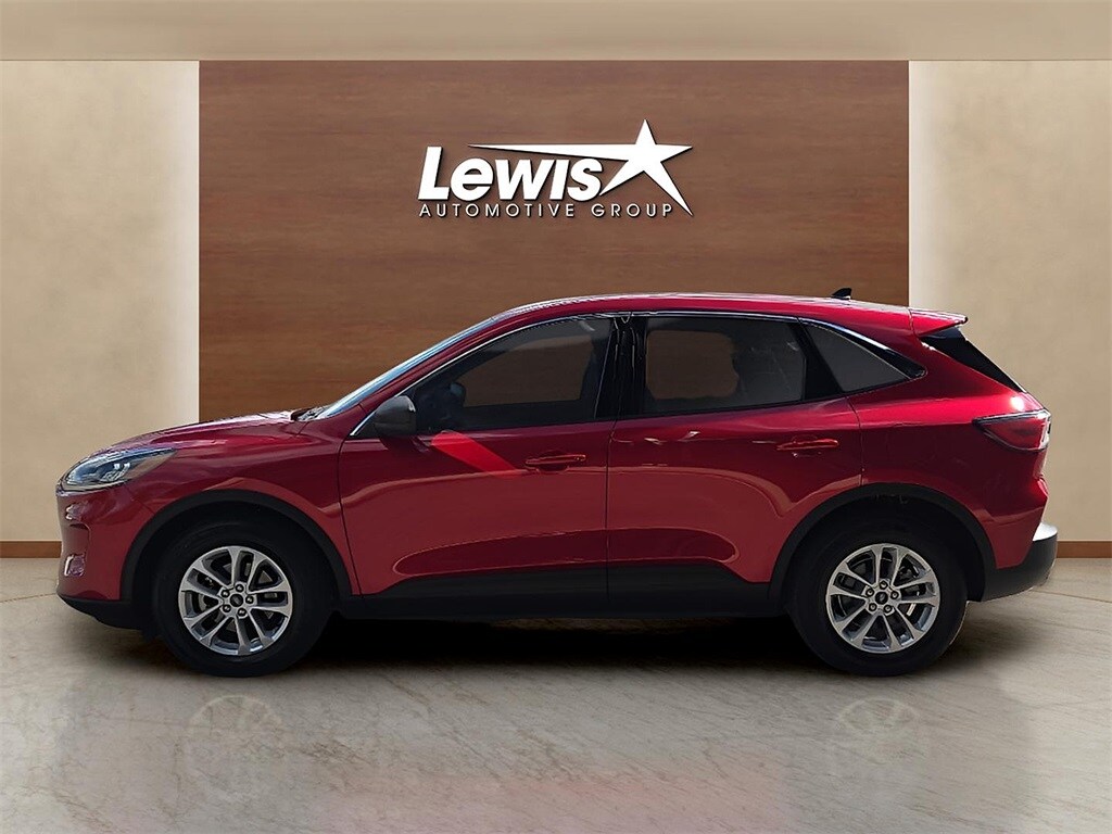 2022 Ford Escape SE photo 2