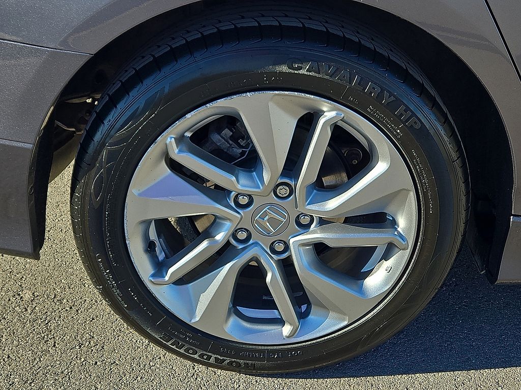 2018 Honda Accord LX - Photo 7