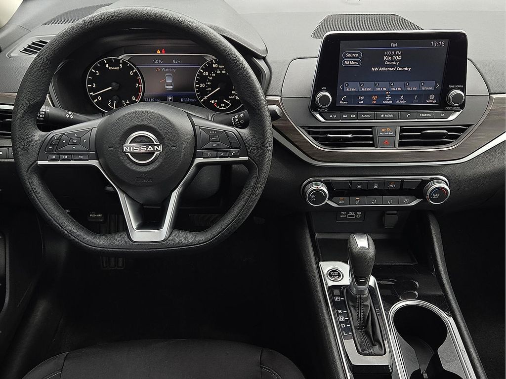 2024 Nissan Altima SV - Photo 10