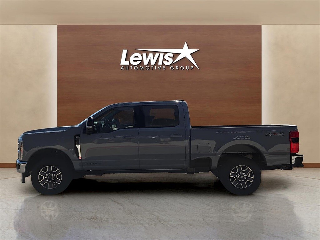 2026 Ford F-250 Lariat photo 3