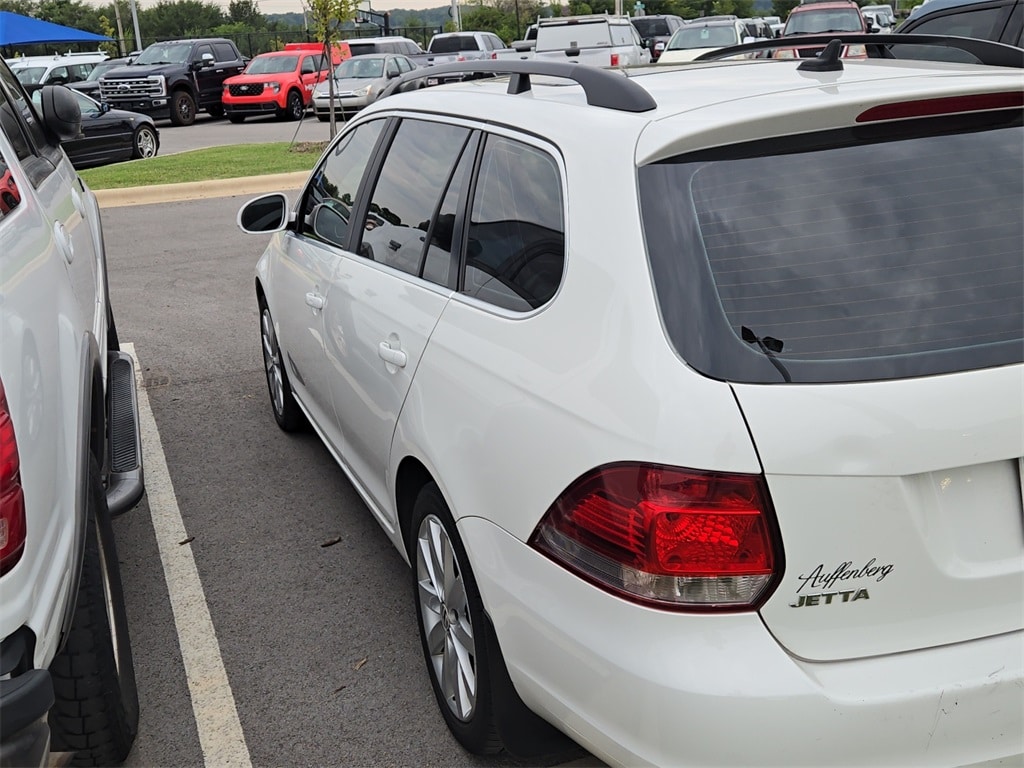 2013 Volkswagen Jetta SportWagen 2.0 TDI photo 2
