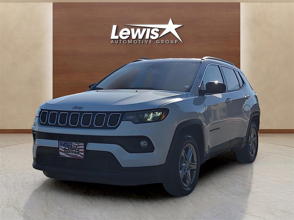 Used 2024 Jeep Compass Latitude SUV