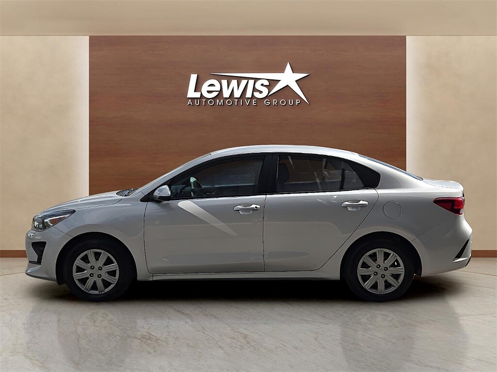 2023 Kia Rio LX photo 3