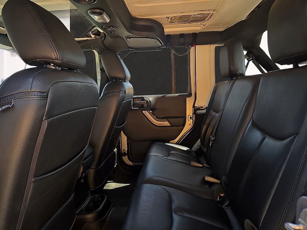 2015 Jeep Wrangler Unlimited Sport - Photo 9