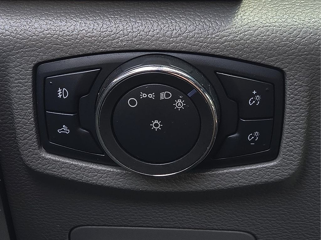 2015 Ford F-150 XLT - Photo 16
