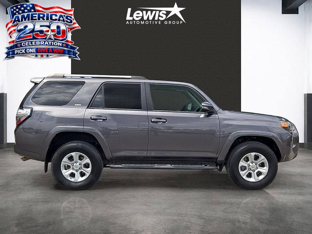2021 Toyota 4Runner SR5 Premium - Photo 5