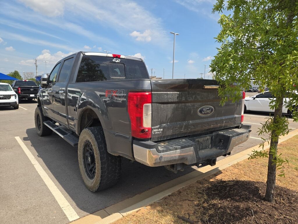 Used 2019 Ford F-250SD XLT Truck Crew Cab