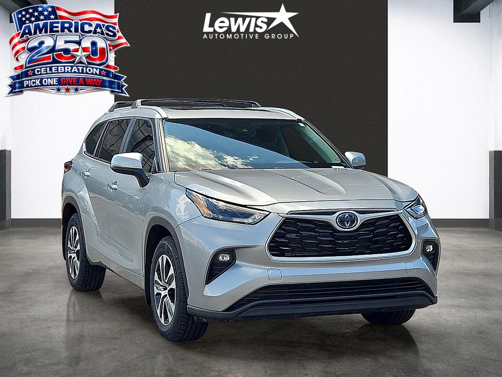2023 Toyota Highlander XLE - Photo 6