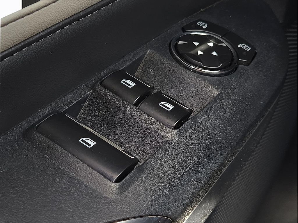 2024 Ford Mustang EcoBoost Premium - Photo 17