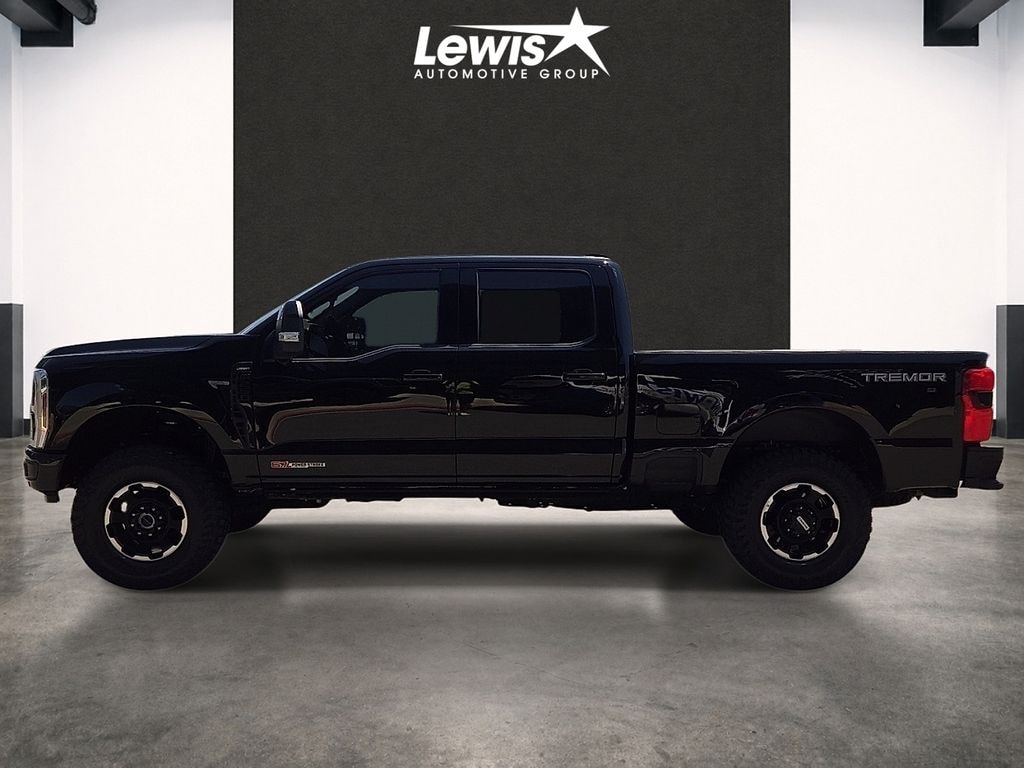 Used 2025 Ford F-250SD Lariat Truck Crew Cab