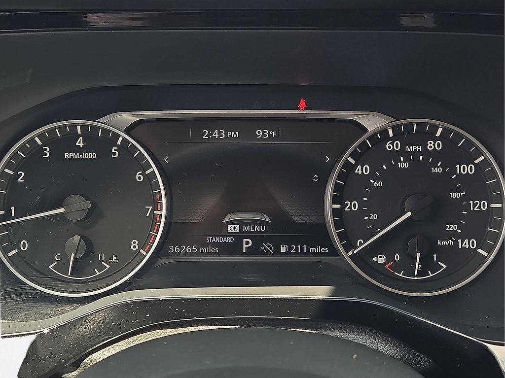 2025 Nissan Pathfinder SV - Photo 18