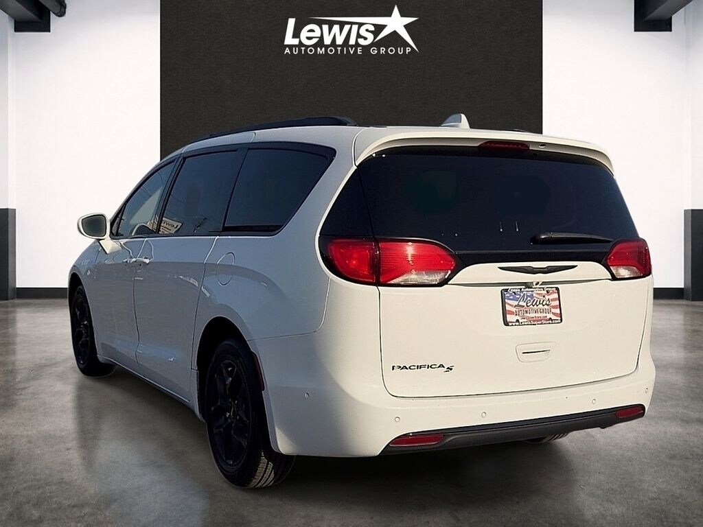 Used 2019 Chrysler Pacifica Touring L Plus Van Passenger Van