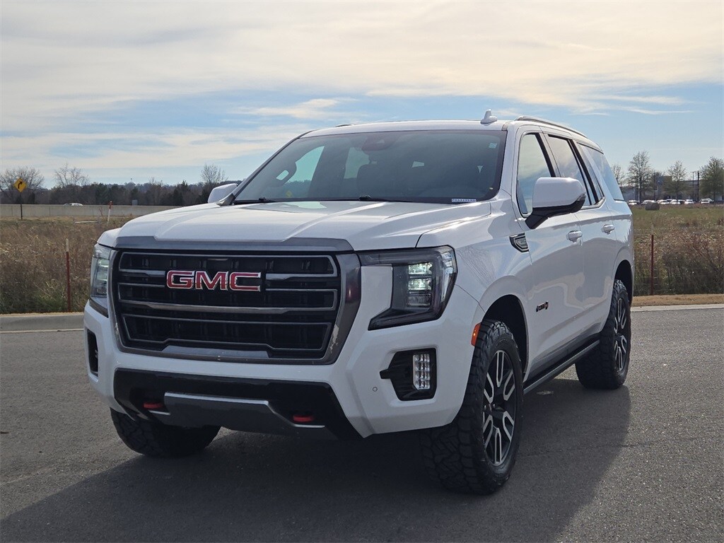 2023 GMC Yukon AT4's photo