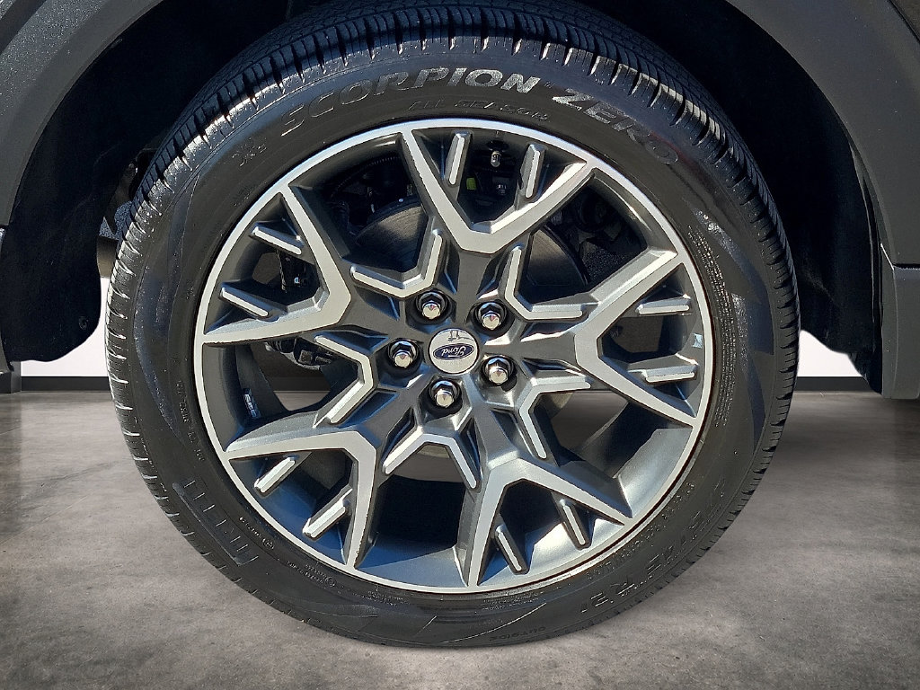 2025 Ford Explorer Platinum - Photo 7