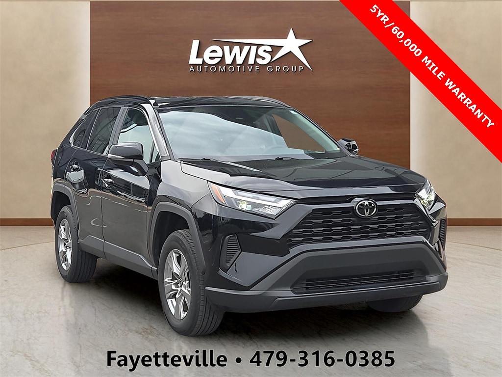 2024 Toyota RAV4 XLE's photo