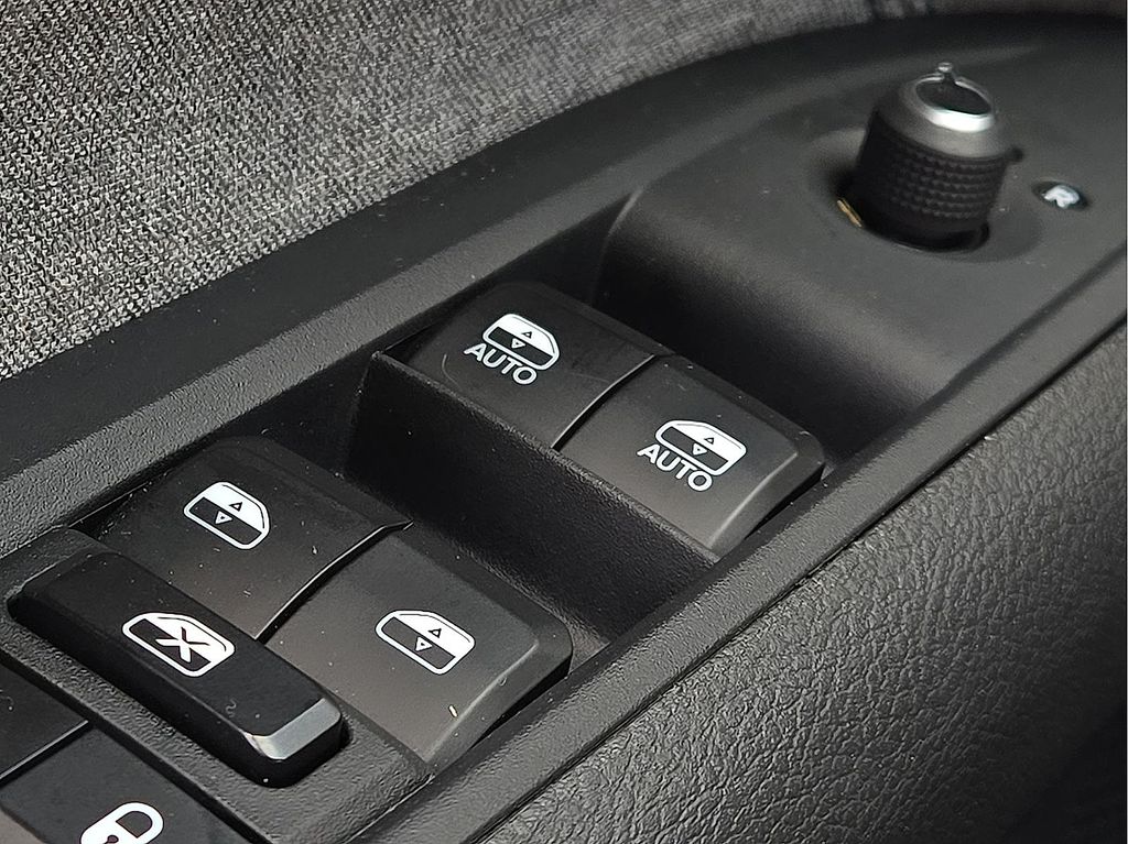 2025 Jeep Compass Sport - Photo 16