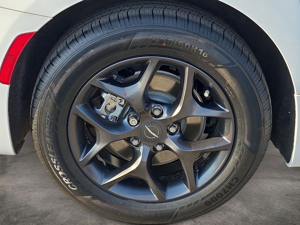 2019 Chrysler Pacifica Touring L Plus - Photo 7