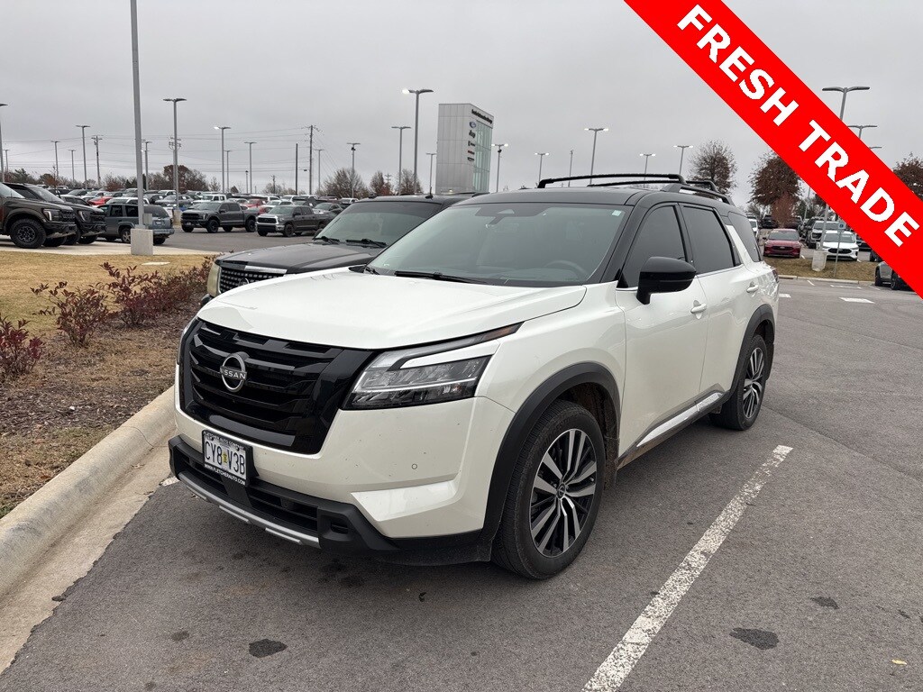 Used 2024 Nissan Pathfinder Platinum SUV