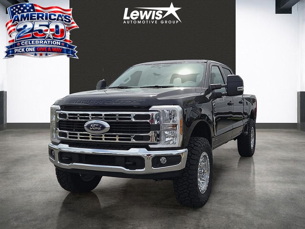 New 2026 Ford F-250SD XLT Truck Crew Cab