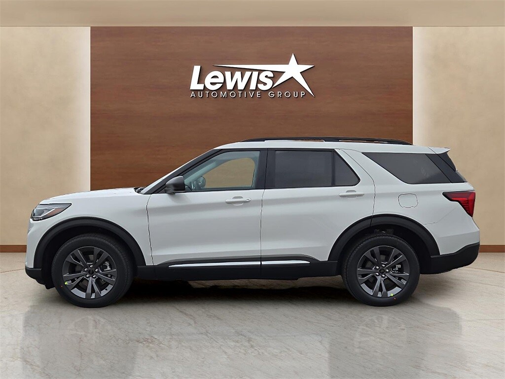 2025 Ford Explorer photo 3