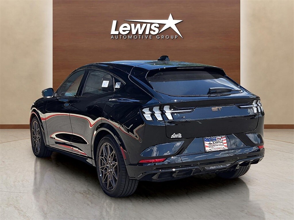 2025 Ford Mustang Mach-E GT photo 3