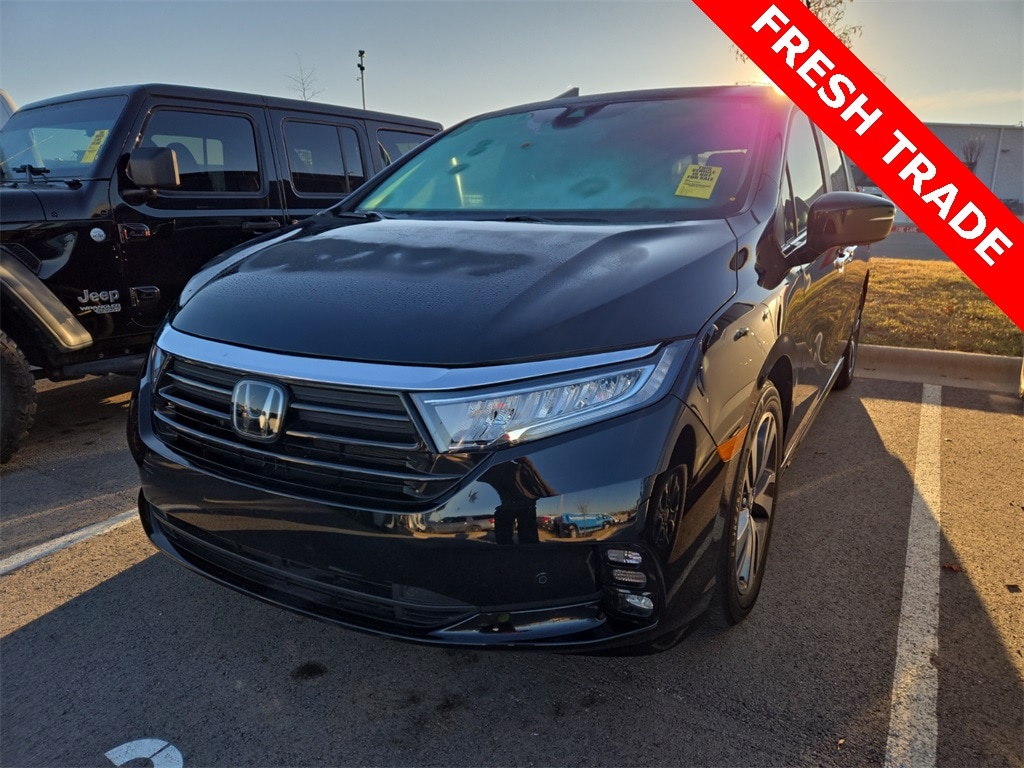 Used 2023 Honda Odyssey Touring Van