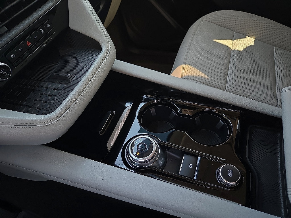 2025 Ford Explorer Platinum - Photo 20