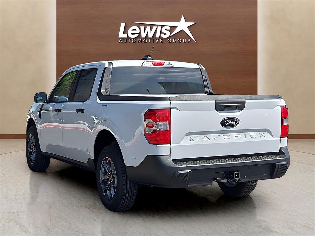2025 Ford Maverick XLT photo 2