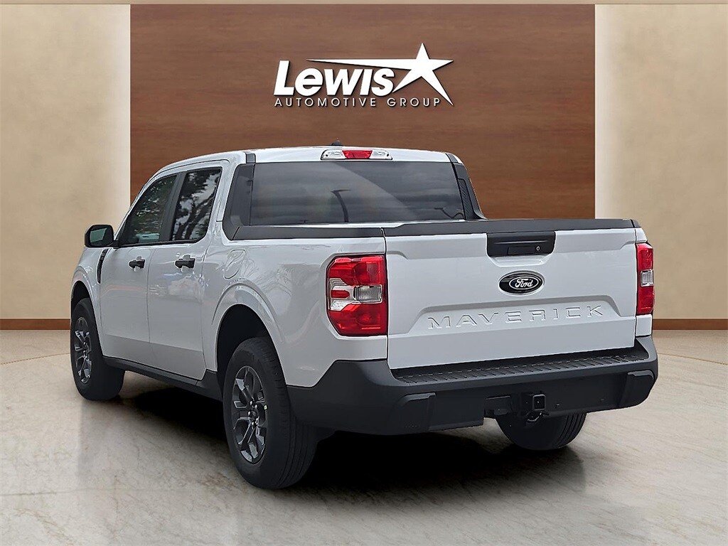 2025 Ford Maverick XLT photo 3